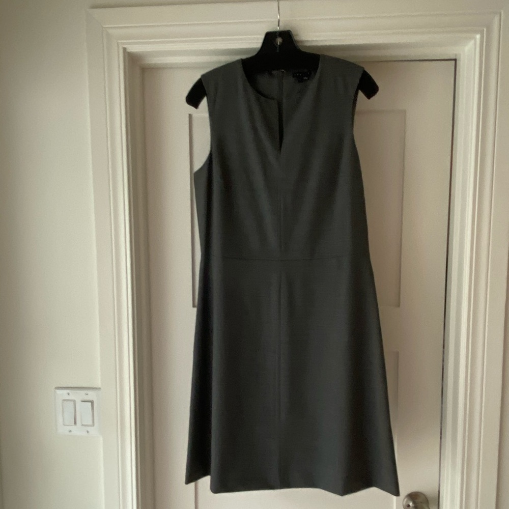 Brand new theory sheath dress